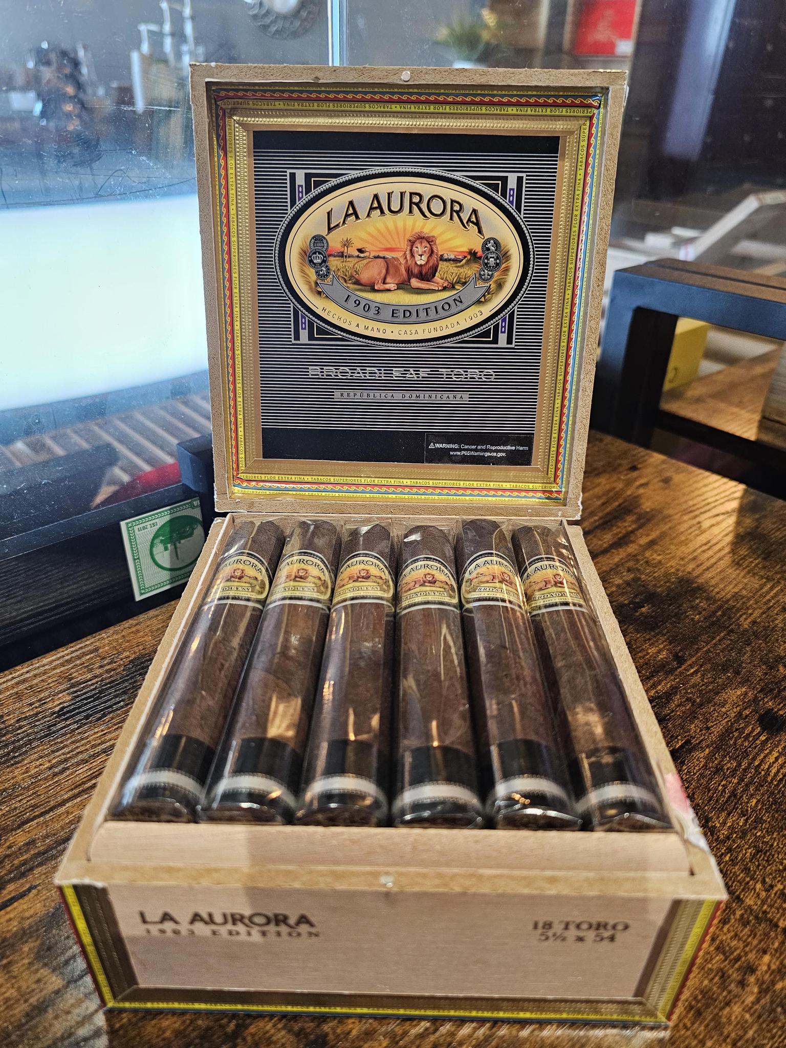 -La Aurora 1903 Broadleaf Toro