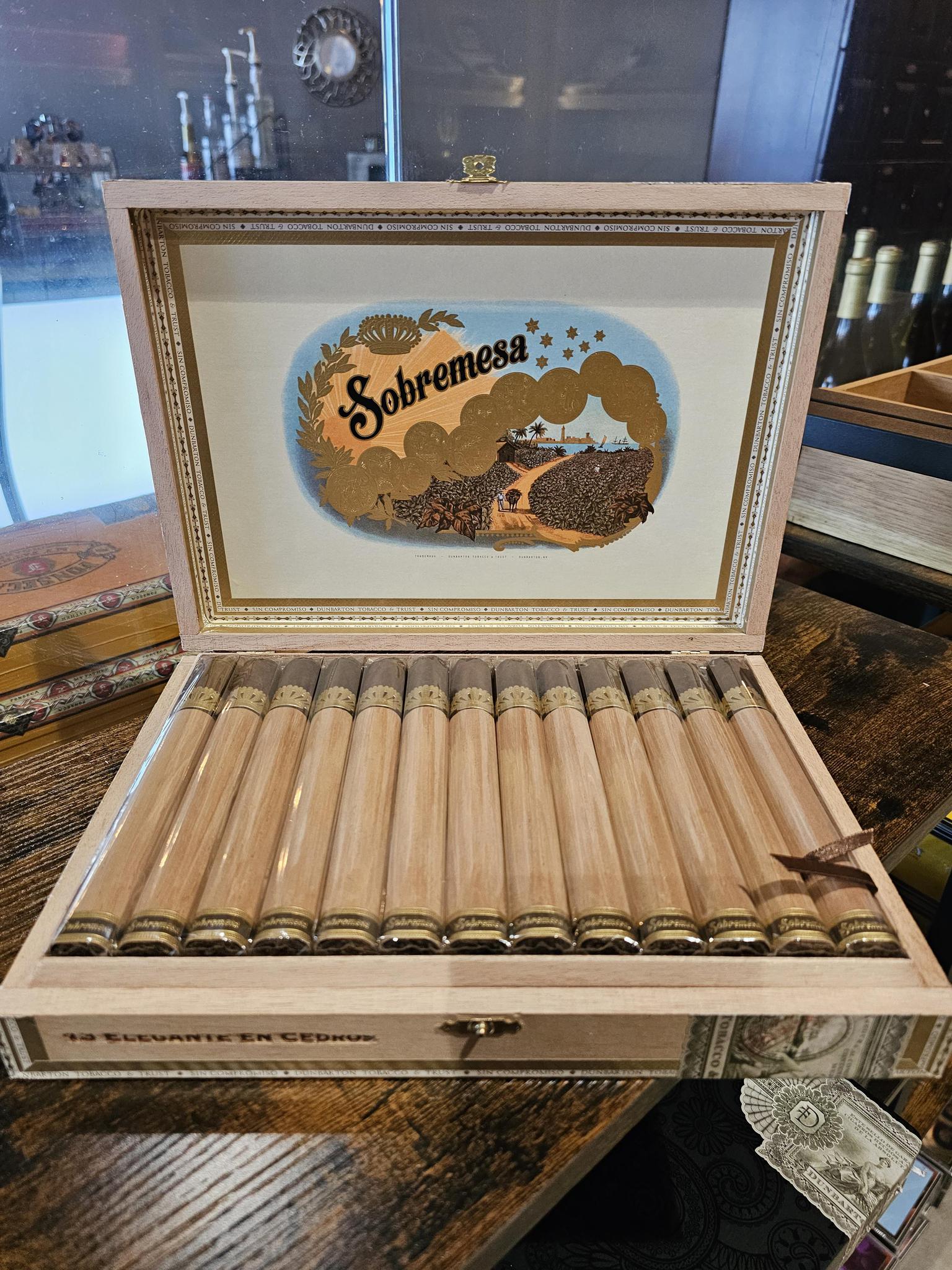 DTT Sobremesa Elegante en Cedros