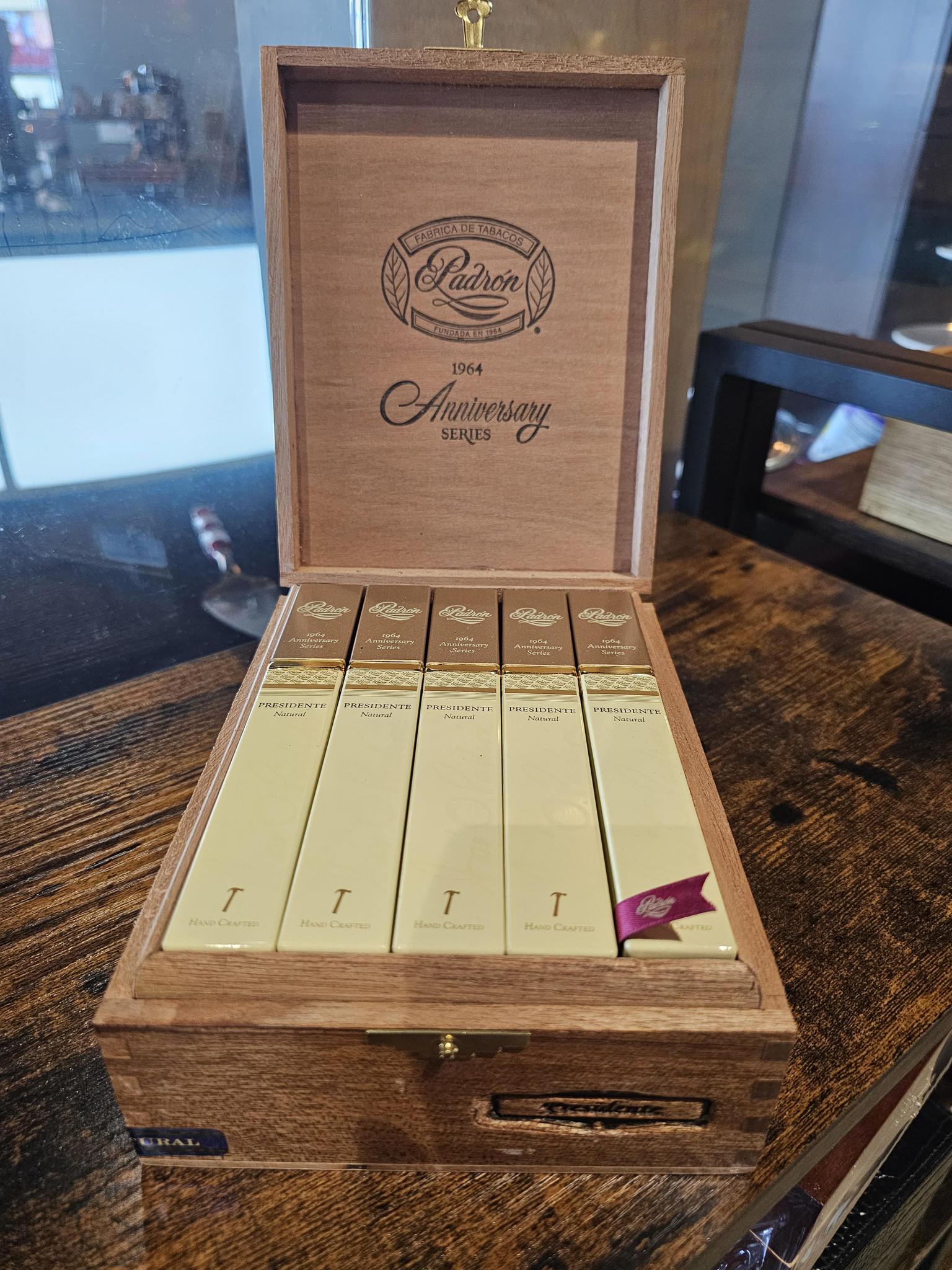 -Padron 1964 Presidente Natural (Single Stick)