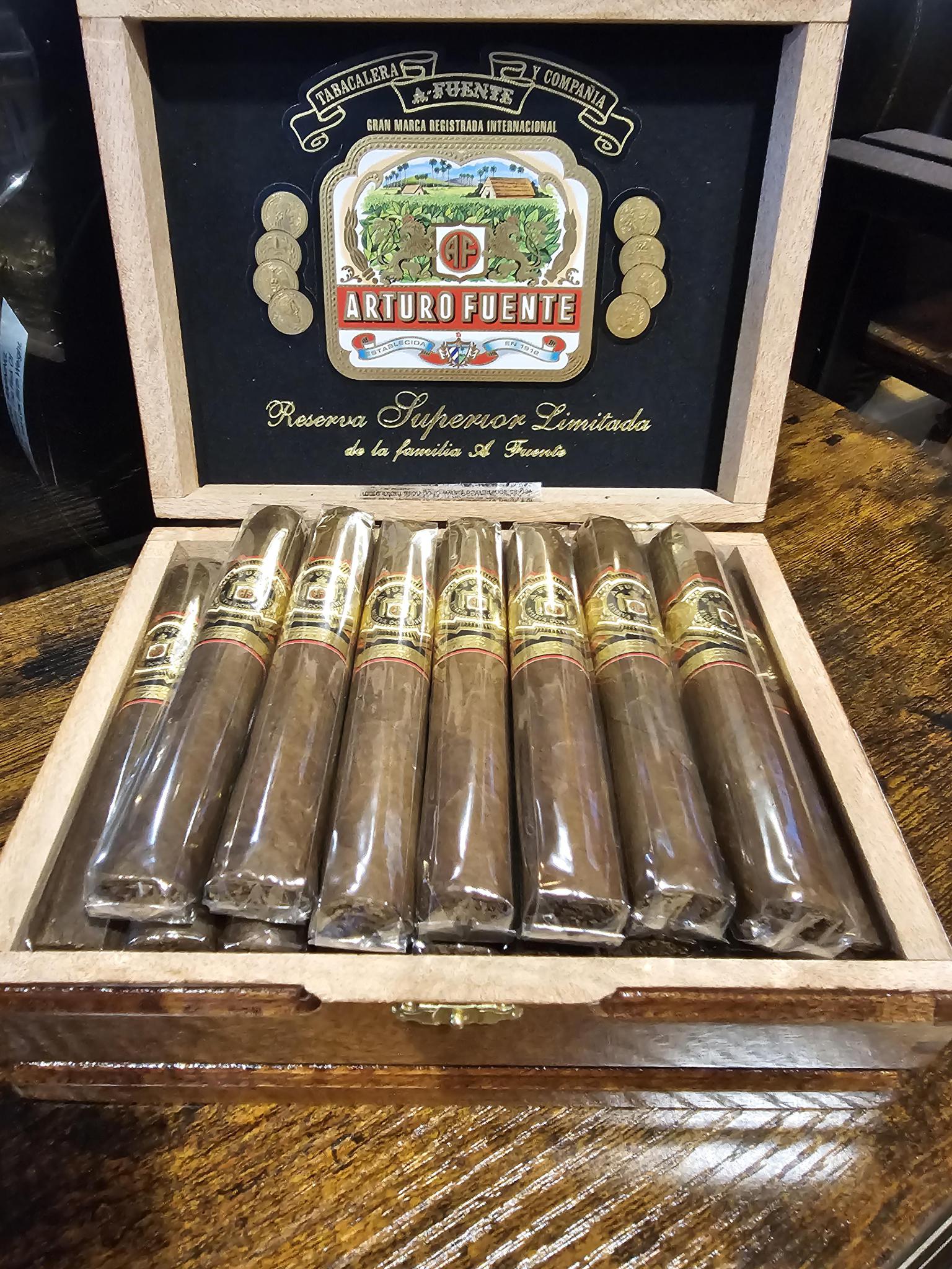 -Fuente Don Carlos Robusto (Box)